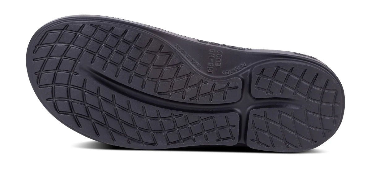 Oofos Sandals Men's OOcloog Clog - Black - Image 7