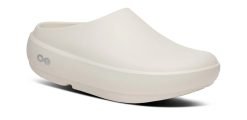 Oofos Sandals Women's Cloog PLUS Clog - Chalk