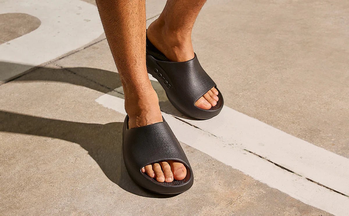 Oofos Sandals Men's OOahh PLUS Slide Sandal - Black - Image 9