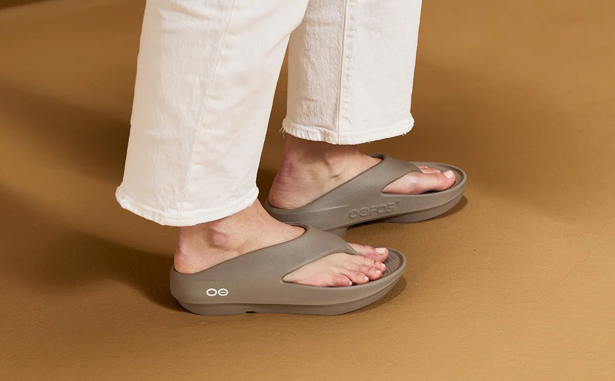 Women's OOriginal PLUS Sandal - Driftwood - Image 9