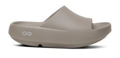 Alternative view of Oofos Sandals Men's OOahh PLUS Slide Sandal - Driftwood